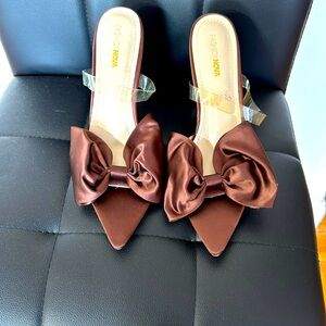 Fashion nova size 11 brown heels
